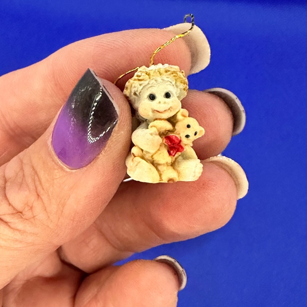 Vintage Dreamsicles collectibles mini trinket box with mini ornaments - Picture 2 of 7